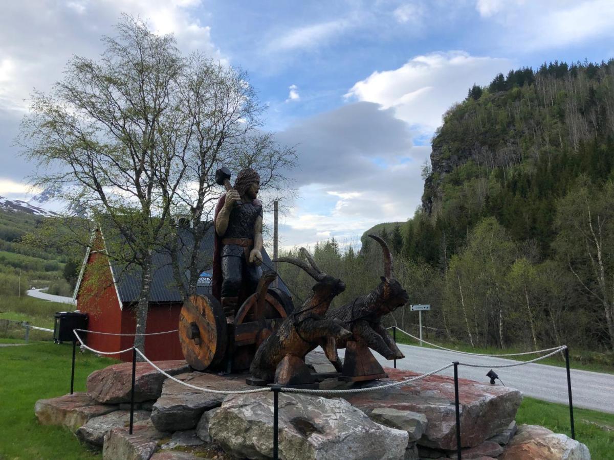 Solvang World Heritage Camping Eidsdal Eksteriør billede